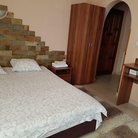 Family Hotel Zhelkovi - Olympia Kharmanli Exteriér fotografie