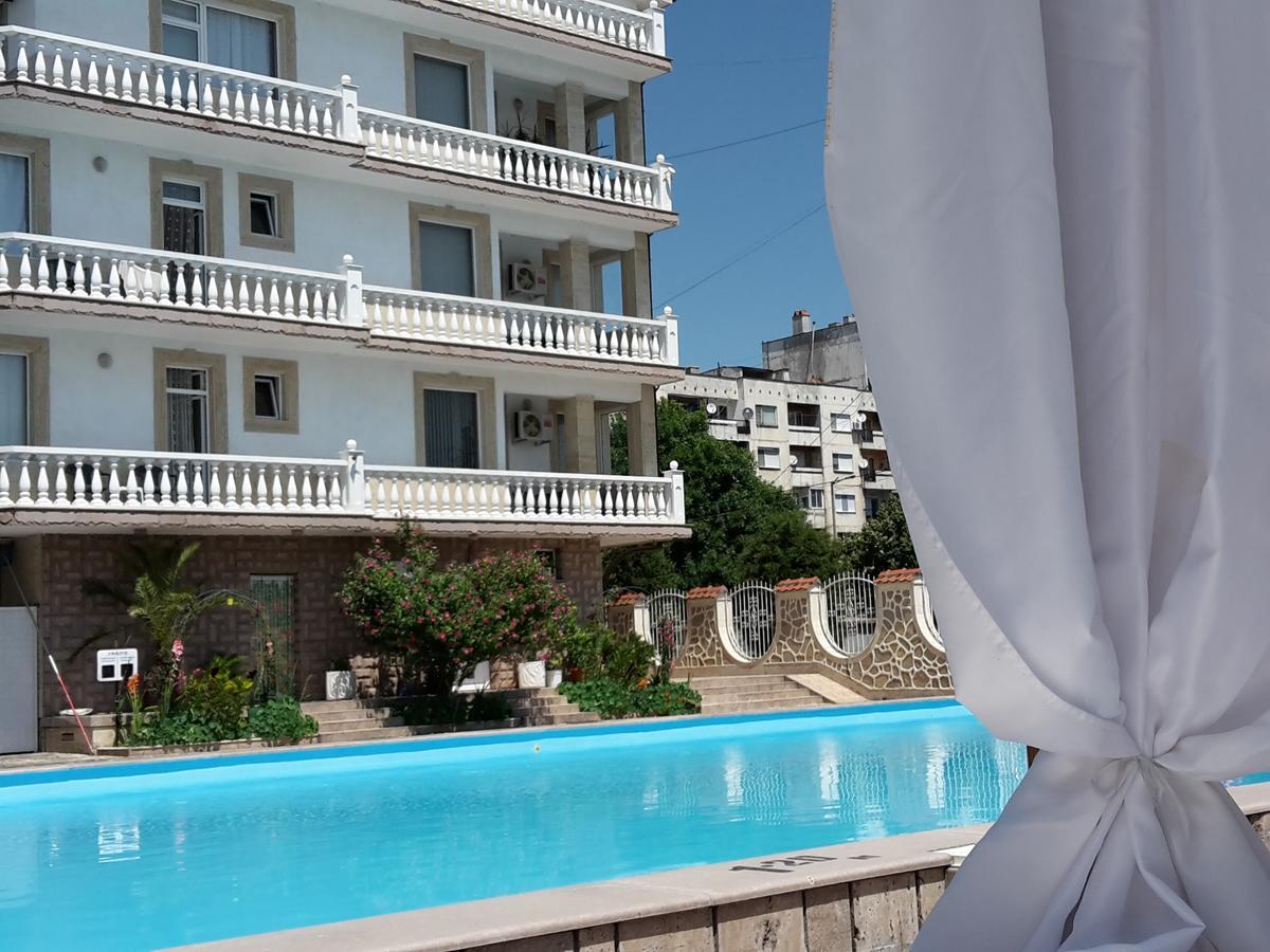 Family Hotel Zhelkovi - Olympia Kharmanli Exteriér fotografie